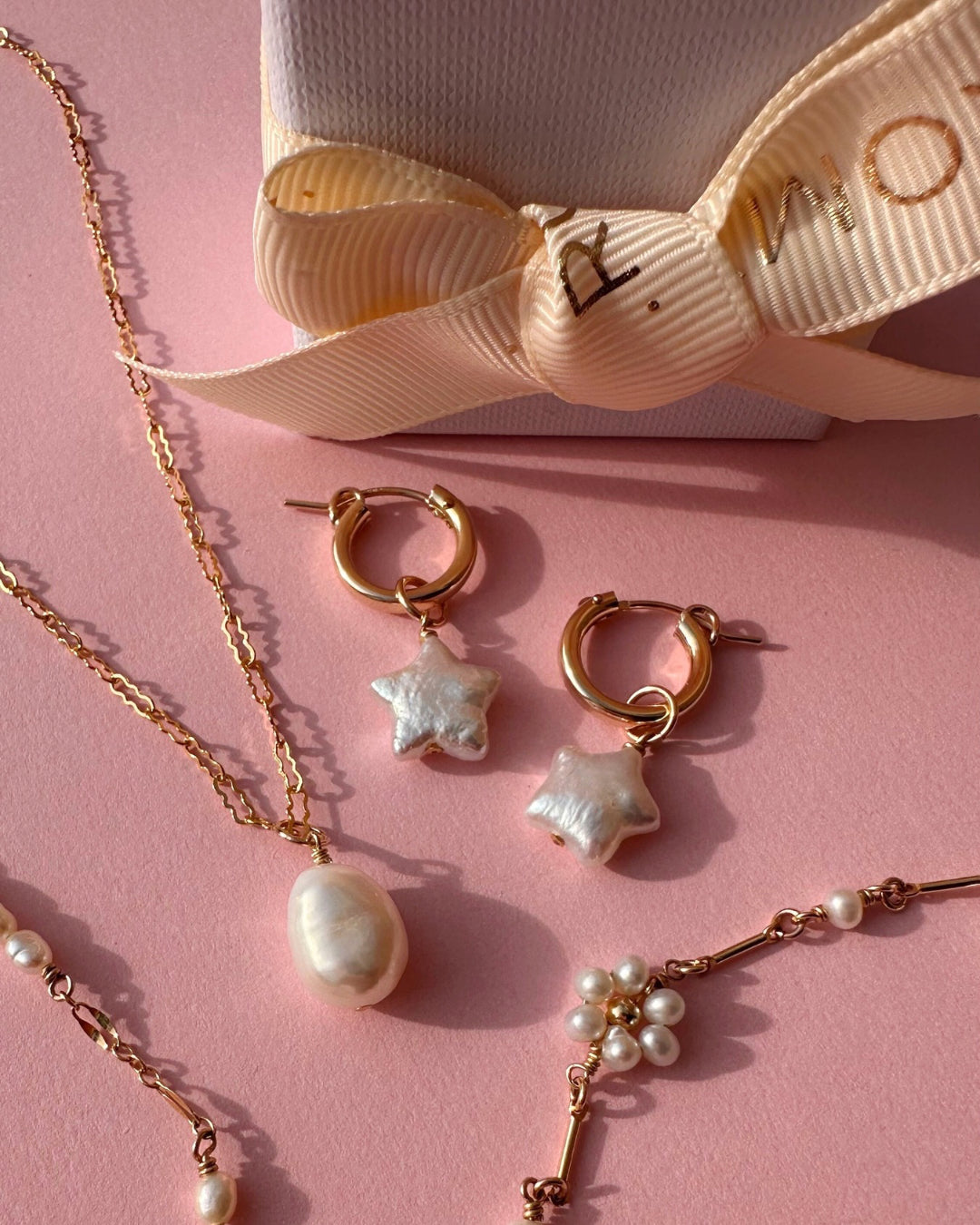 Freshwater Pearl Mystery Box. Includes any 2-3 Pearl jewellery picked at random. Items picked could include necklaces, bracelets or earrings.