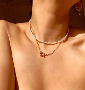 Pearls Align Choker